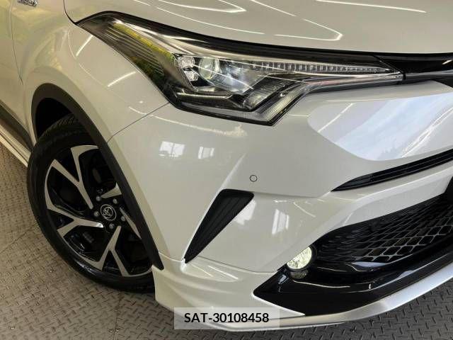 Toyota C-HR 2017-06 294881-12