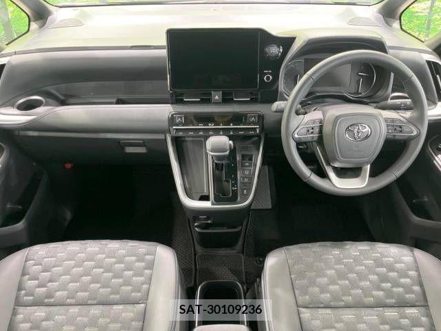Toyota VOXY 2023-10 289090-1