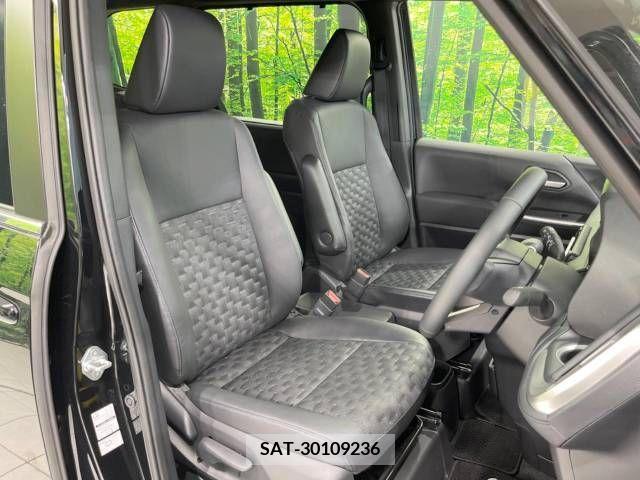 Toyota VOXY 2023-10 289090-8