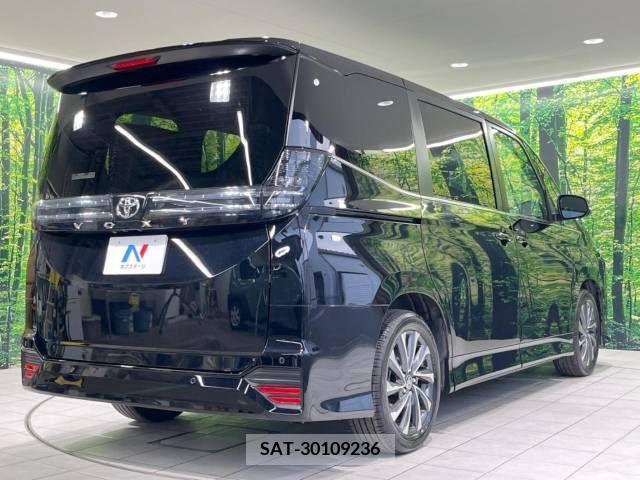 Toyota VOXY 2023-10 289090-18