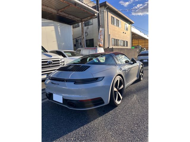 Porsche 911 2023-06 5718-3