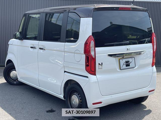 Honda N BOX 2023-04 364618-2