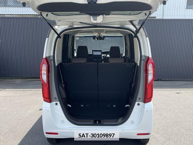 Honda N BOX 2023-04 364618-9