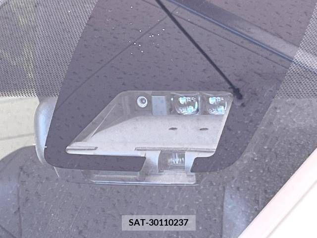Toyota NOAH 2019-09 337937-3