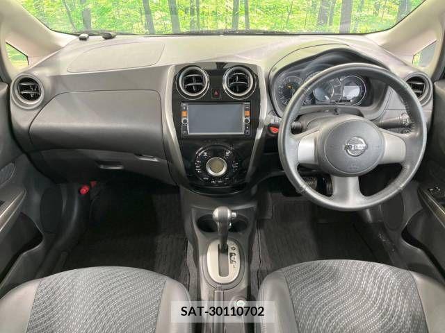 Nissan NOTE 2013-10 341137-1