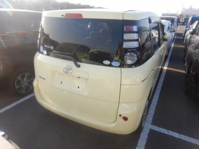 Toyota SIENTA 2010-05 188740-3