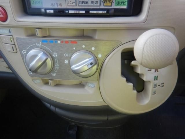 Toyota SIENTA 2010-05 188740-11