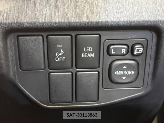 Toyota PRIUS 2013-11 222261-7
