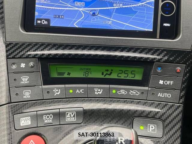 Toyota PRIUS 2013-11 222261-6