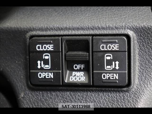 Toyota SIENTA 2018-08 203920-7