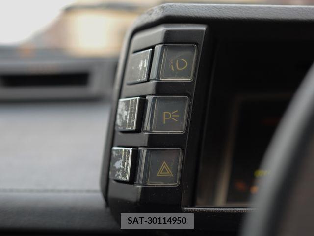 Mitsubishi I 1982-08 386268-25