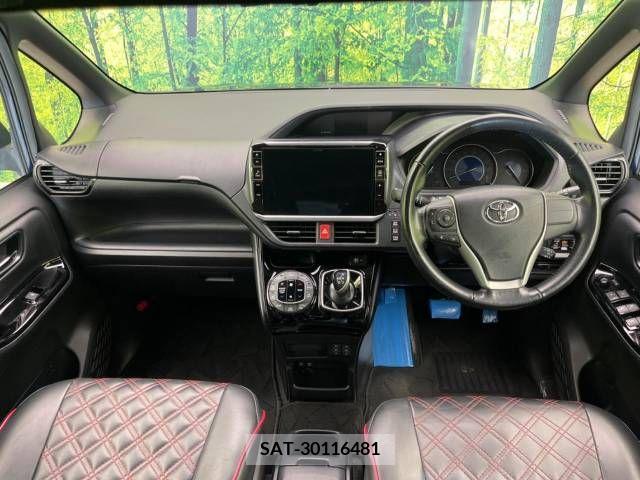 Toyota VOXY HYBRID 2017-07 344252-1