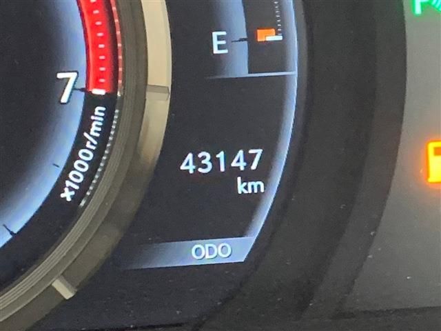 Lexus RC 2018-03 593-28