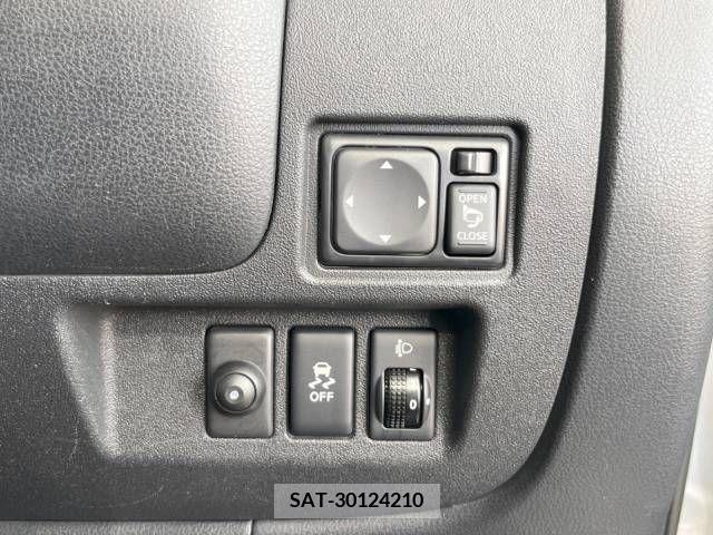 Nissan MARCH 2017-02 336160-6