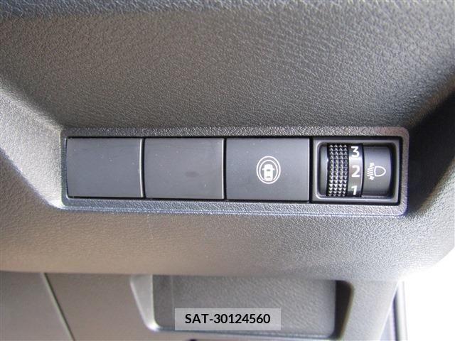 Nissan NOTE 2022-03 233742-14