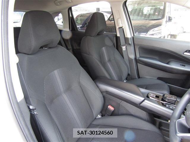 Nissan NOTE 2022-03 233742-24