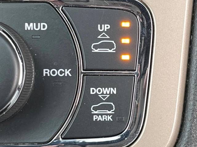 Jeep GRAND CHEROKEE 2018-06 10913-4