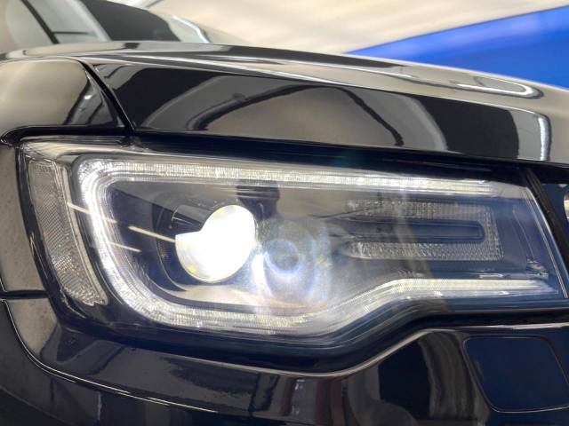 Jeep GRAND CHEROKEE 2018-06 10913-9