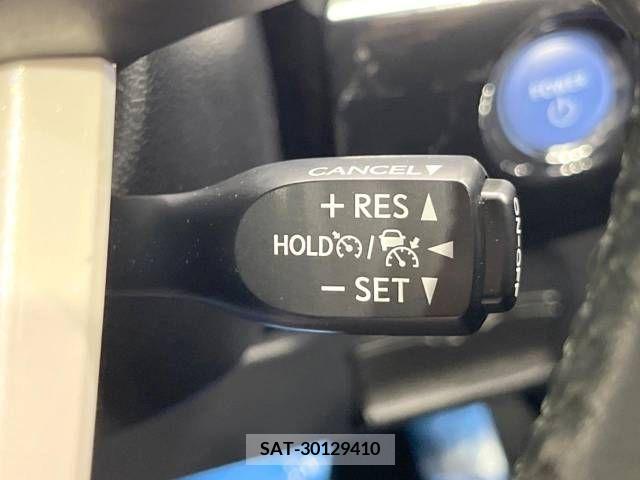 Toyota PRIUS PHV 2017-08 366801-5