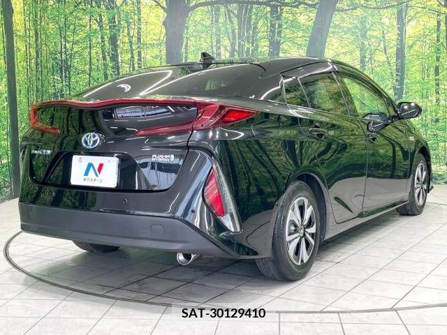 Toyota PRIUS PHV 2017-08 366801-17