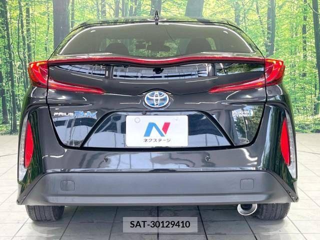 Toyota PRIUS PHV 2017-08 366801-15