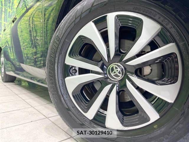 Toyota PRIUS PHV 2017-08 366801-13