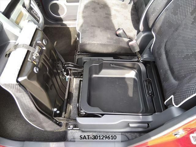 Suzuki HUSTLER 2017-03 236132-12