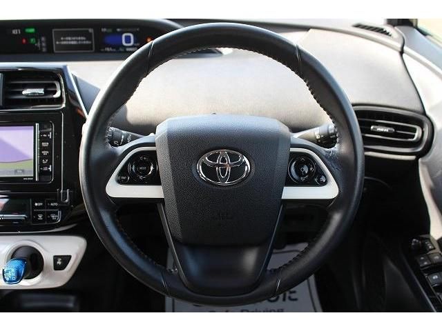 Toyota PRIUS 2016-02 193673-14