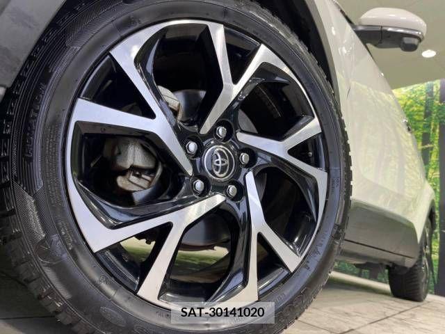 Toyota C-HR 2018-04 323036-13