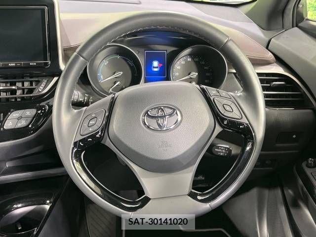 Toyota C-HR 2018-04 323036-11