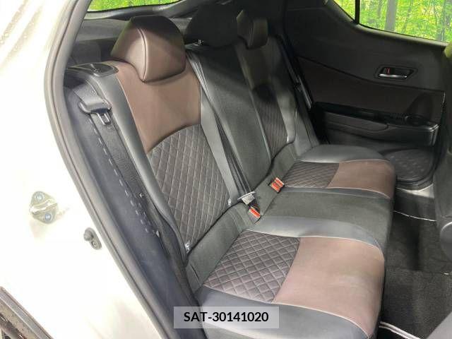 Toyota C-HR 2018-04 323036-10