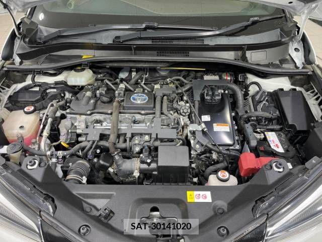 Toyota C-HR 2018-04 323036-18