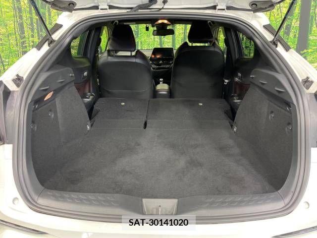 Toyota C-HR 2018-04 323036-9