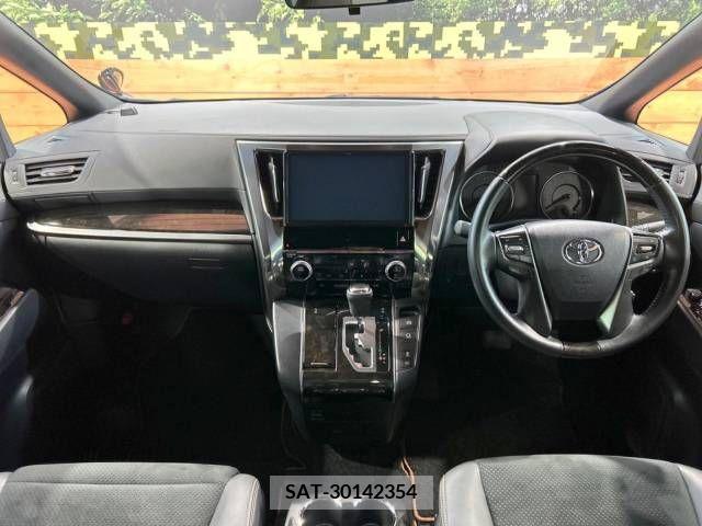 Toyota ALPHARD 2017-09 281104-1