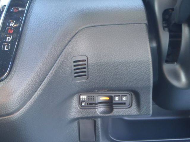 Honda N BOX CUSTOM 2018-11 184104-17