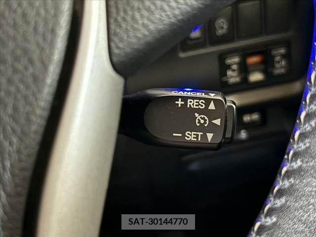 Toyota VOXY 2014-04 348910-5