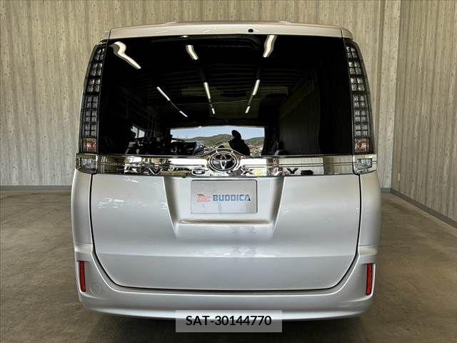 Toyota VOXY 2014-04 348910-13
