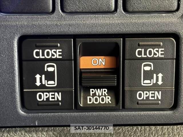 Toyota VOXY 2014-04 348910-4
