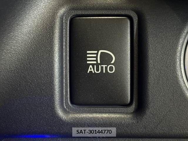 Toyota VOXY 2014-04 348910-20