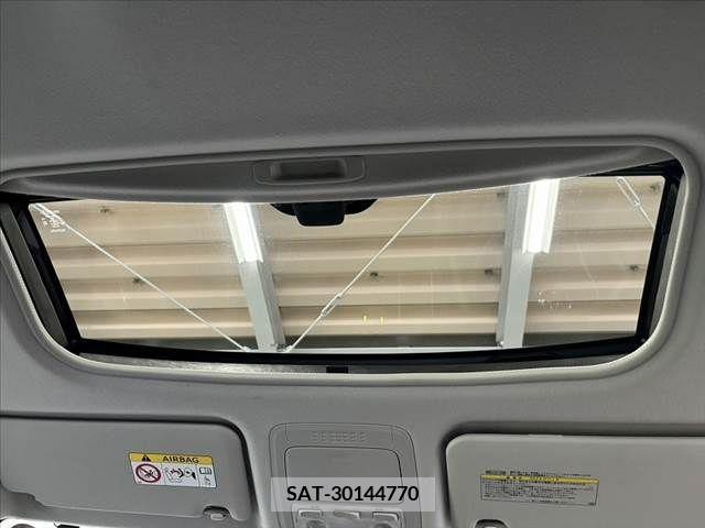 Toyota VOXY 2014-04 348910-2