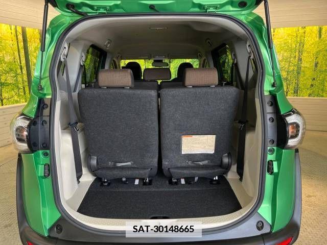 Toyota SIENTA 2016-06 383732-11