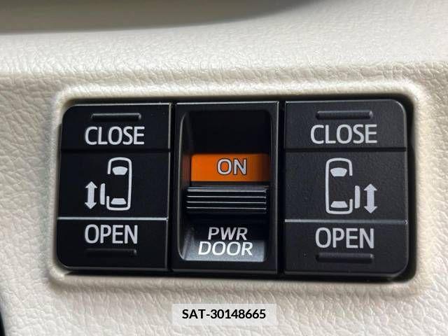 Toyota SIENTA 2016-06 383732-3