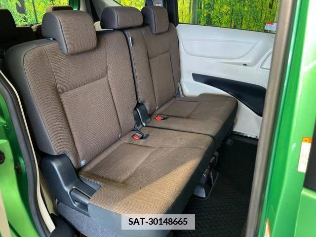 Toyota SIENTA 2016-06 383732-9
