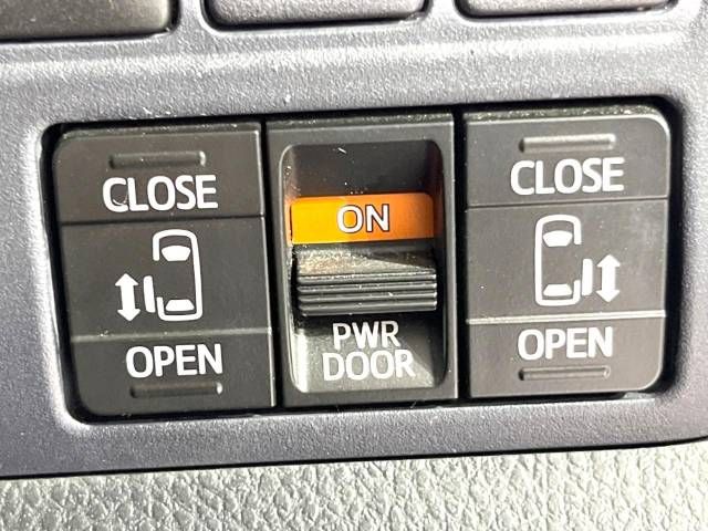 Toyota VOXY 2015-09 15154-5