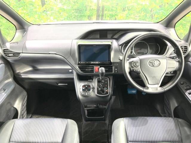 Toyota VOXY 2015-09 15154-1