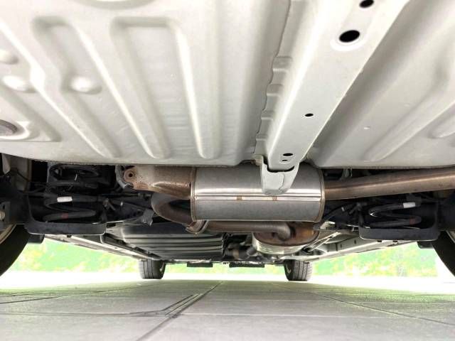 Toyota VOXY 2015-09 15154-19