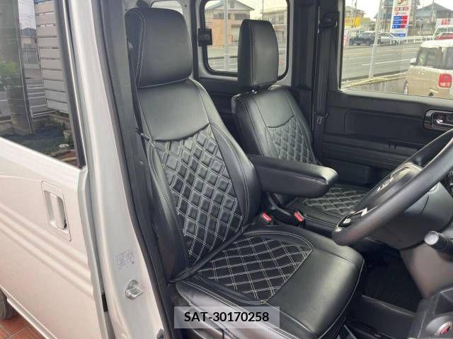 Honda N-VAN 2022-01 307982-9