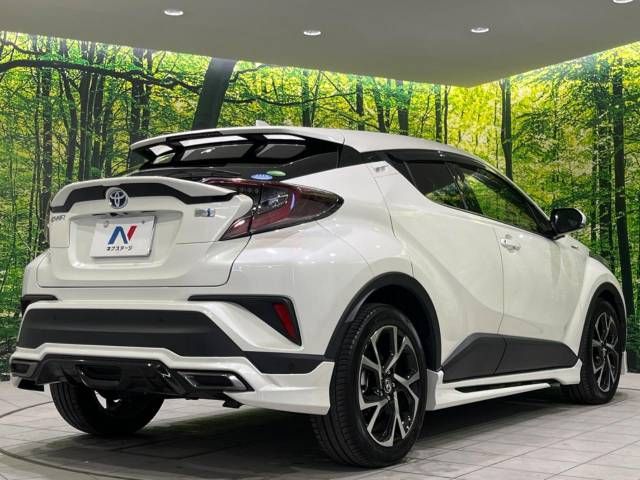 Toyota C-HR 2017-05 189245-17
