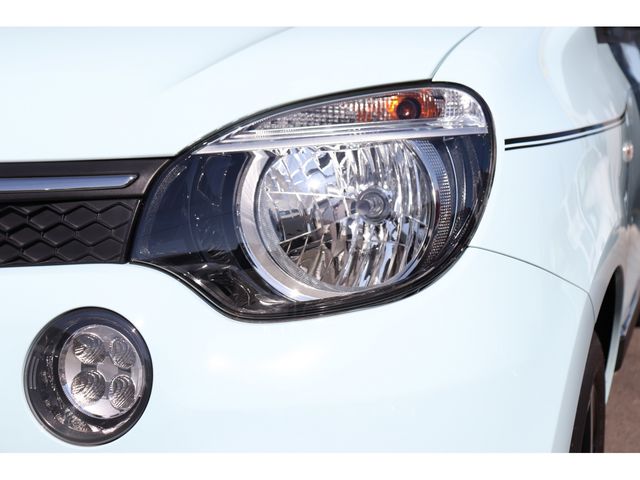 Renault TWINGO 2019-03 1578-24