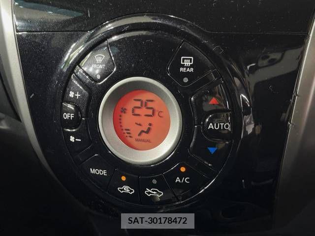 Nissan NOTE 2015-08 302364-7